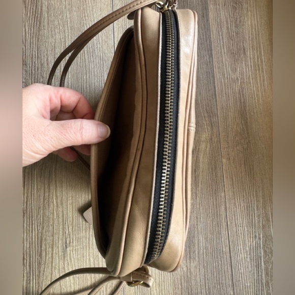 Vintage Coach crossbody beige - tan - Picture 4 of 10